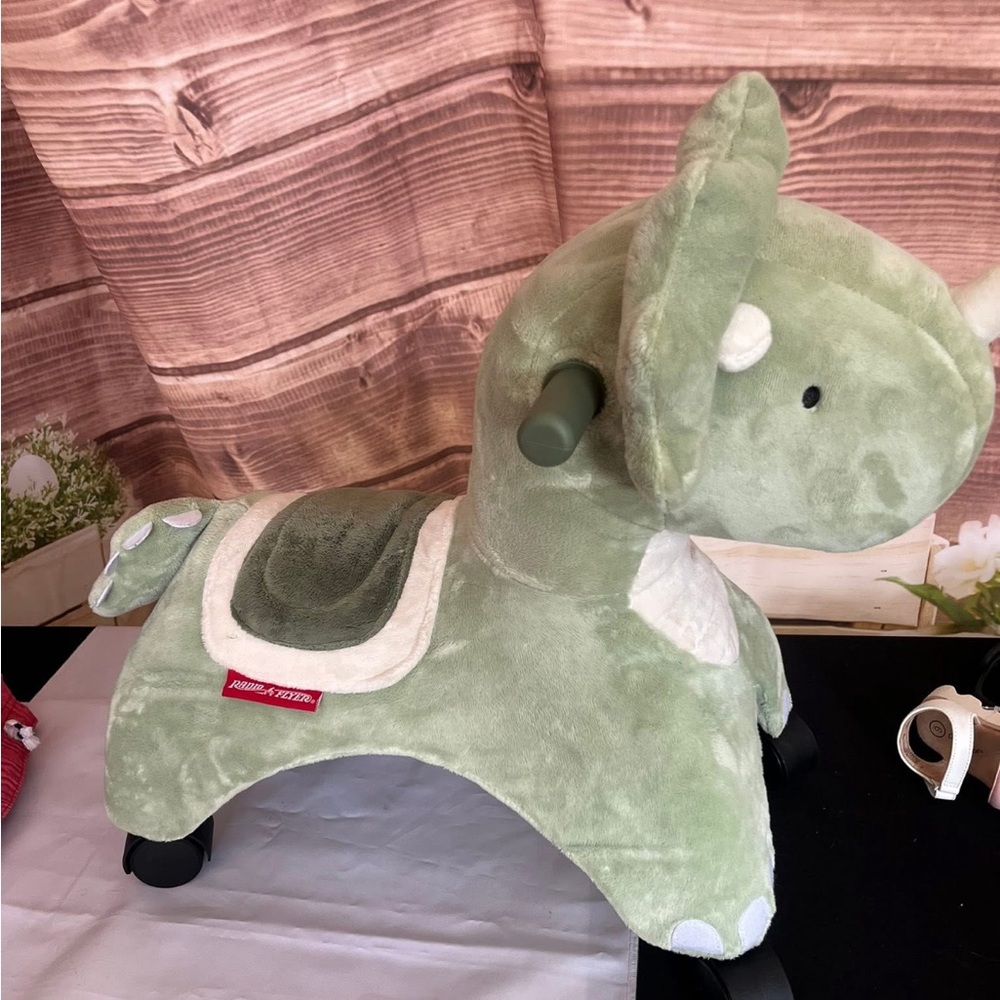 Radio Flyer Dash The Rolling Dinosaur Ride On